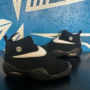 Nike Shake N’Destrukt Black White